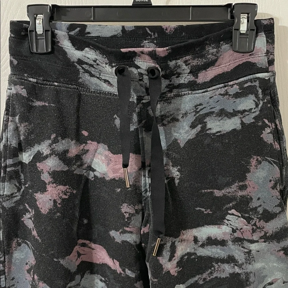 Athleta Salutation Balance Jogger XS Marine Black Camo Athletic Pant High Rise - Picture 6 of 12